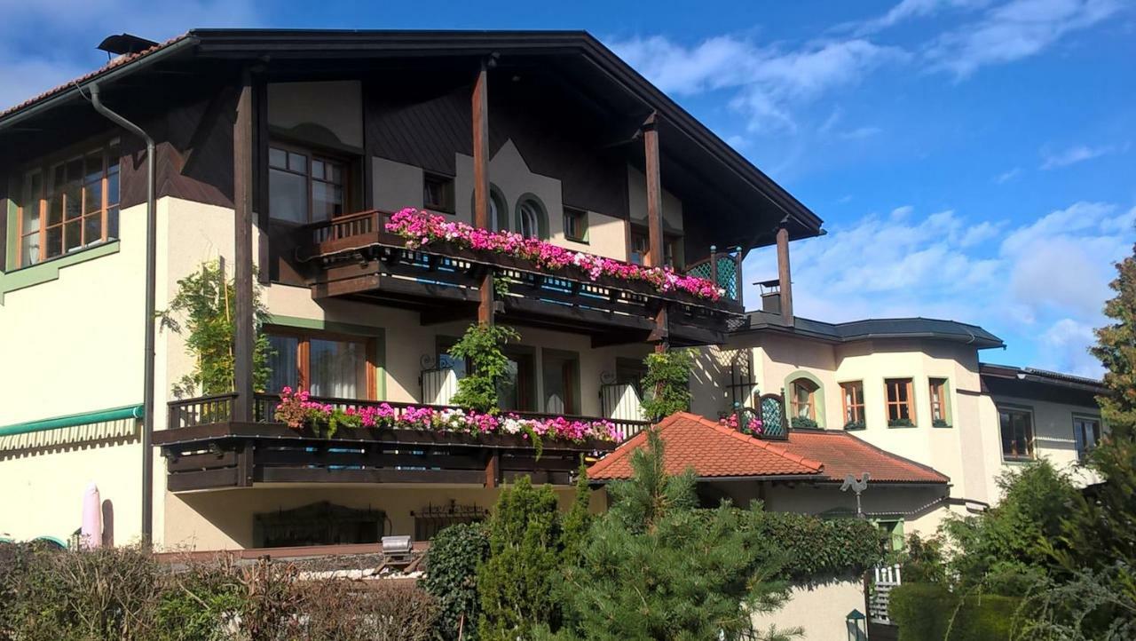 Dietrichsteinerhof Apartments & Rooms Faak am See Bagian luar foto